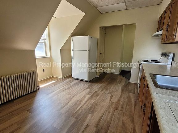 3rd image of 437 S Aiken Ave APT 3