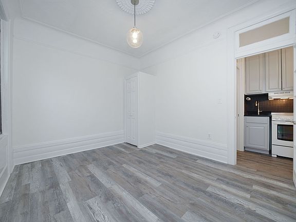 3rd image of 128 W 13th St APT 20