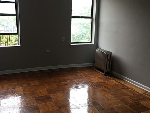 2nd image of 48 Saint Nicholas Pl APT 47