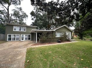 1717 Robinson St, Natchez, MS 39120