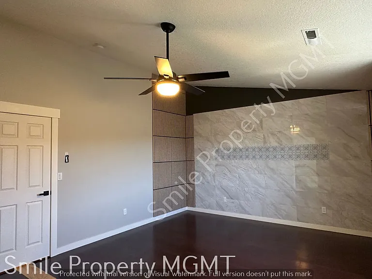 4524 SE Oakhurst St — Photo 18