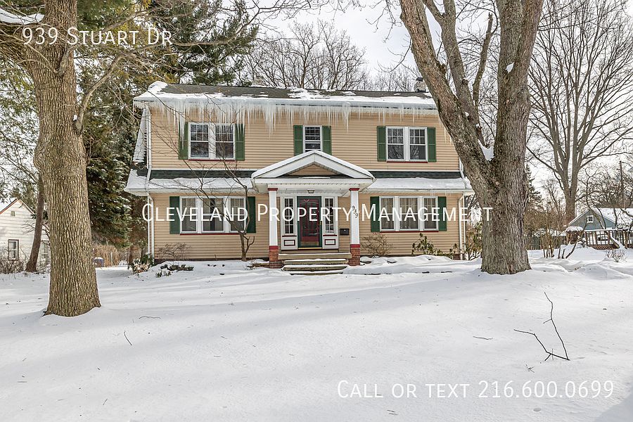 1st image of 939 Stuart Dr