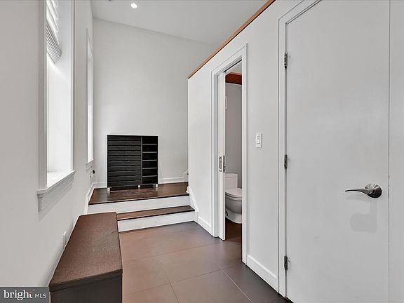 4th image of 420 S 11th St #227