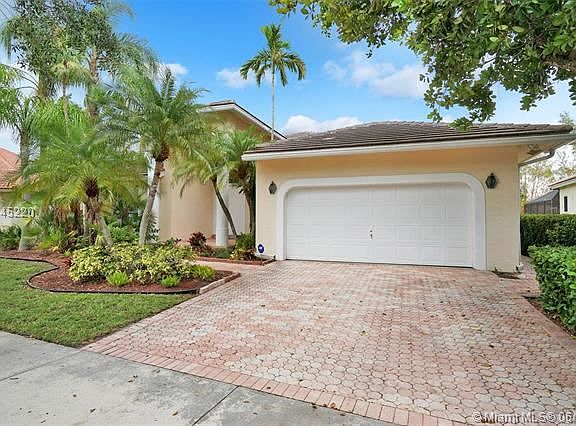 2nd image of 2773 Oakbrook Dr