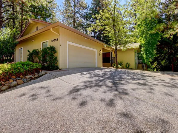 17059 Alioto Dr, Grass Valley, CA 95949