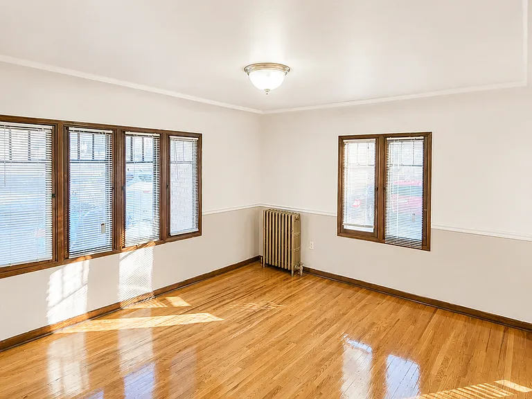 Graylyn Apartments — Photo 2