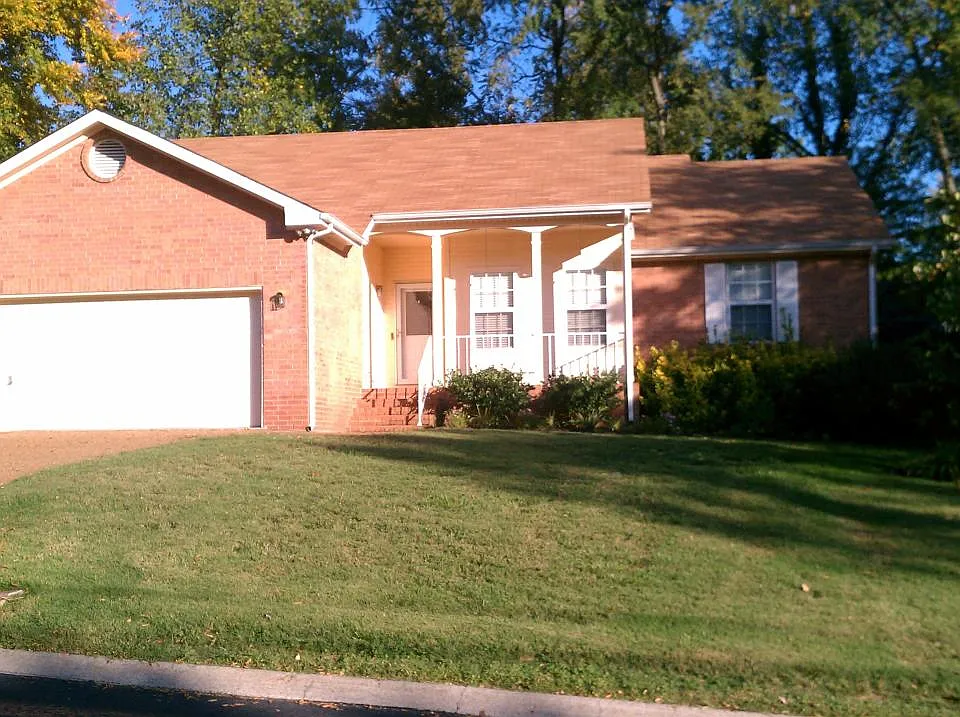 8424 Indian Hills Dr