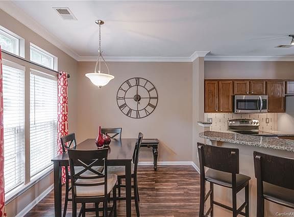 5th image of 9548 Cadman Ct #9548