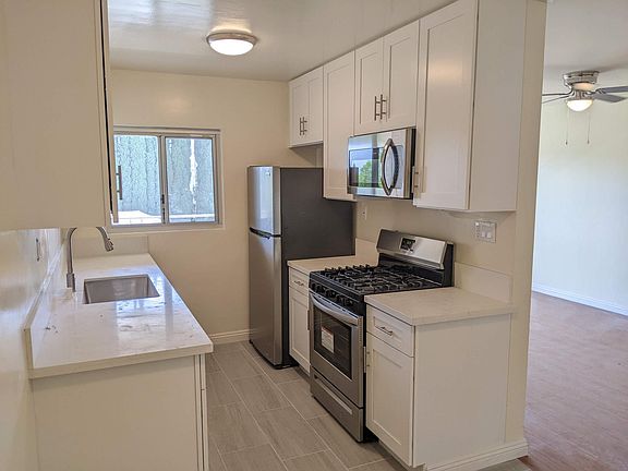 4th image of 1001 N Orange Grove Ave #9