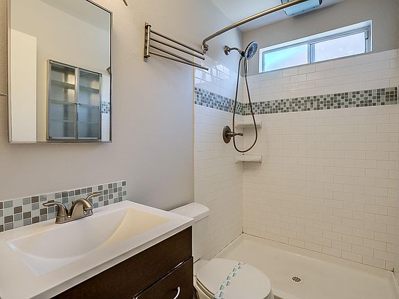 4th image of 1836 E Edgewood Ave