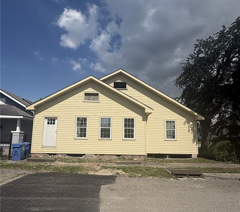 1st image of 2003 Spain St