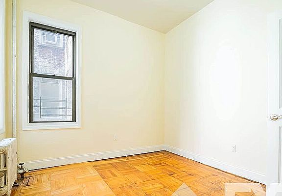 4th image of 1131 President St APT 2