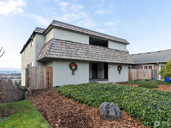 2210 Grand Avenue, Everett, WA 98201