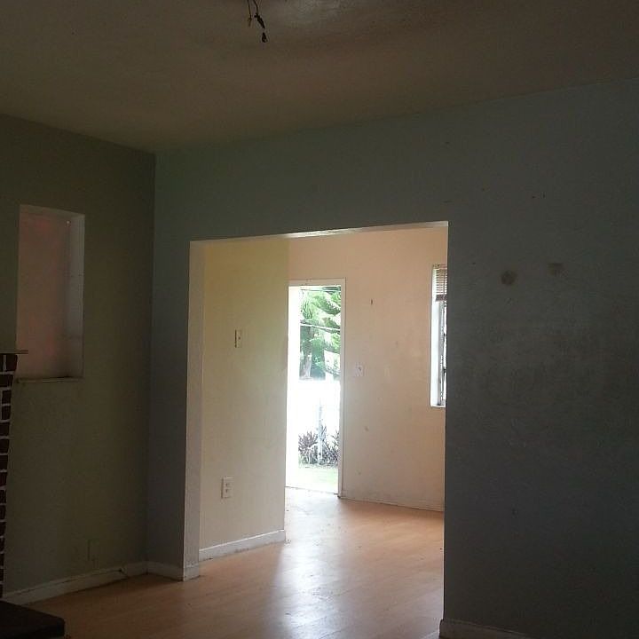 2nd image of 333 NW 10th St