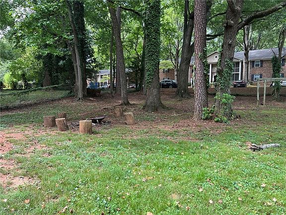 4th image of 3207 Dreiser Pl
