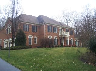 9803 Thorn Bush Dr, Fairfax Station, VA 22039