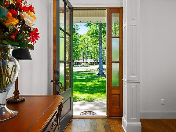 5th image of 1010 Lake Dr