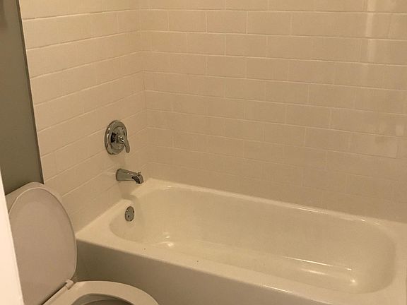 4th image of 502 S Campbell Ave