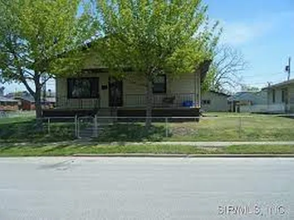 1136 Greenwood St, Madison, IL 62060