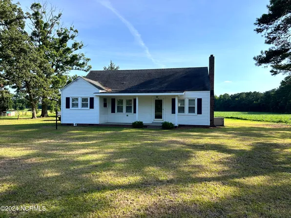 620 Taylors Bridge Road, Clinton, NC 28328