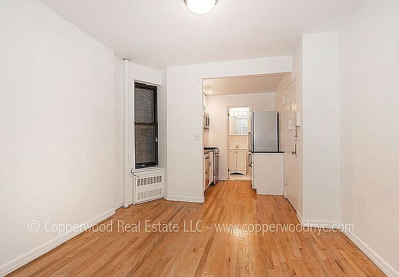 4th image of 232 E 83rd St #3W