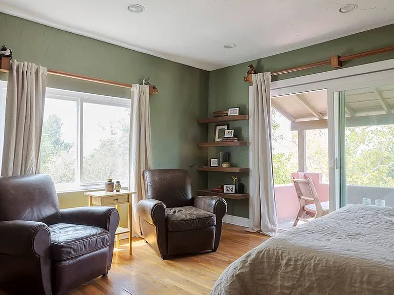 708 Parkman Ave — Photo 5