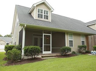 504A Village Green Dr, Morehead City, NC 28557