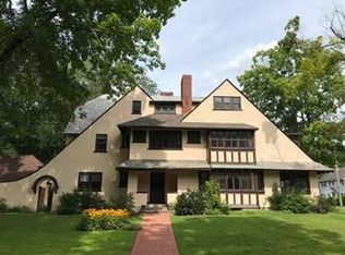 12 Leighton Rd #1, Wellesley, MA 02482