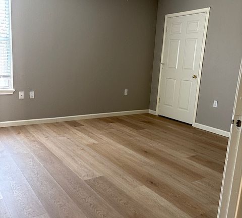 2nd image of 1304 Avenue F #A