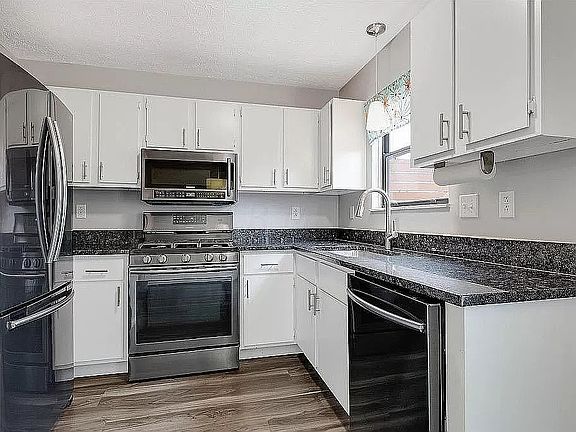 5th image of 908 Noddymill Ln E