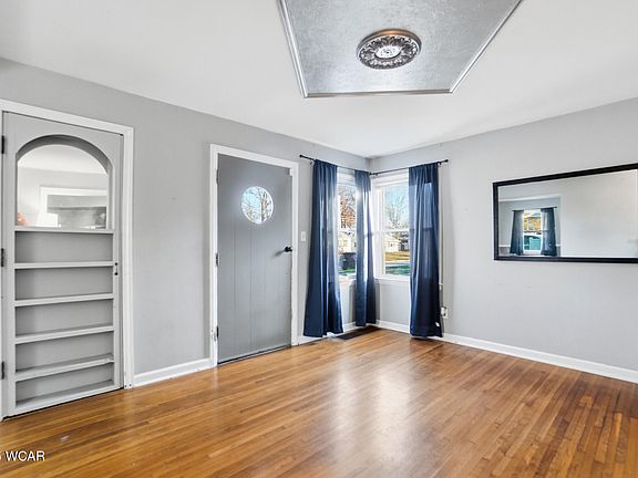 5th image of 645 W O'Connor Ave