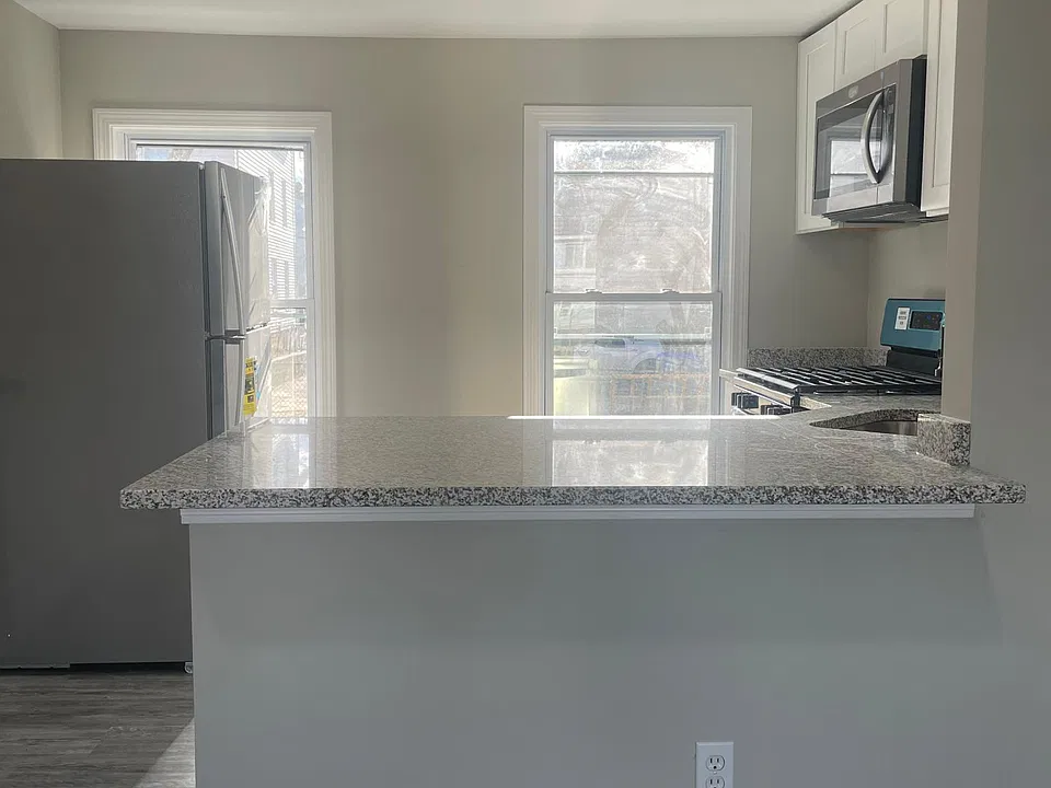 154 Earle St #2