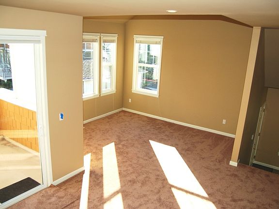 5th image of 12122 NE 24th St #12122