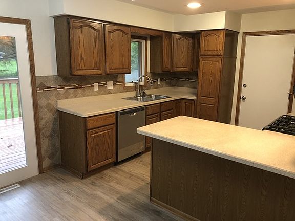 4th image of 4426 Scenic Dr