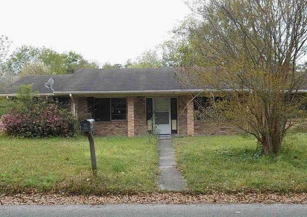 1st image of 101 Kerns Dr