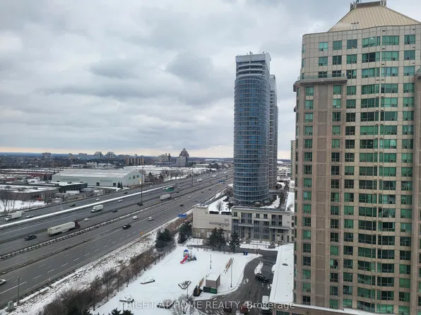 88 Corporate Dr #1502, Toronto, ON M1H 3G6