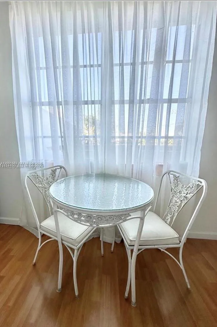 The Flamingo Condo — Photo 4