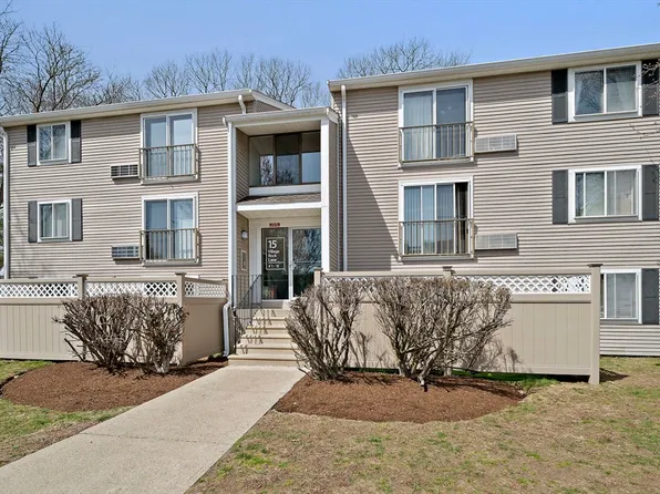 15 Village Rock Ln APT 2, Natick, MA 01760
