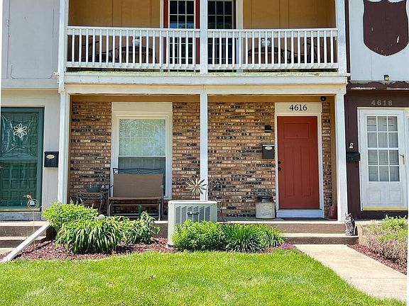 3rd image of 4616 Warren St #7