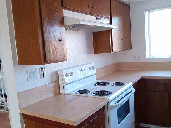 4th image of 3508 W 113th St APT 4