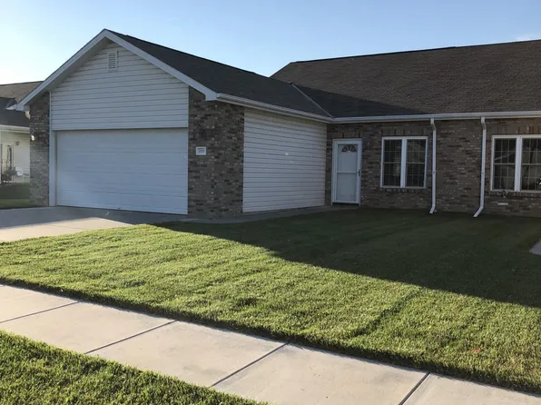 3910 Ballard Ct, Lincoln, NE 68504