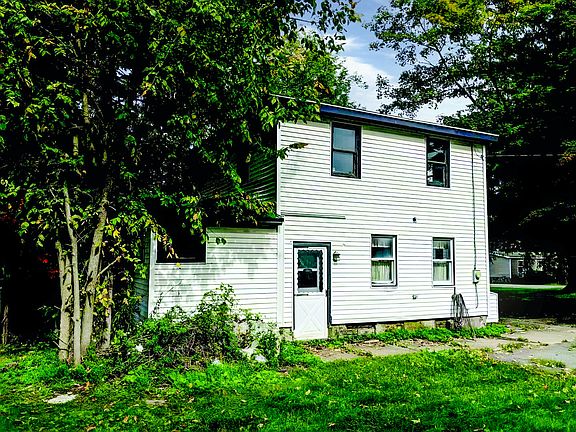 3rd image of 6 Munson Ave