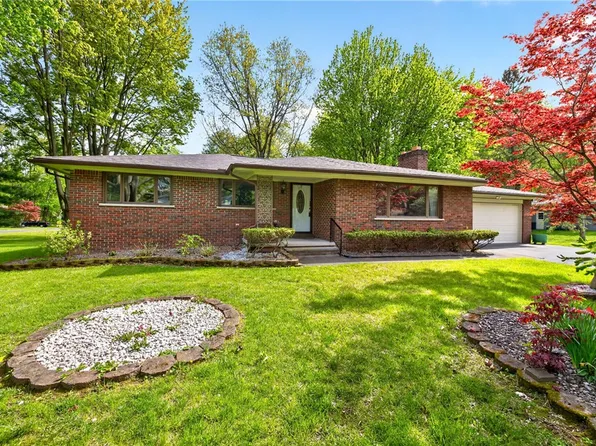 805 John Glenn Blvd, Webster, NY 14580