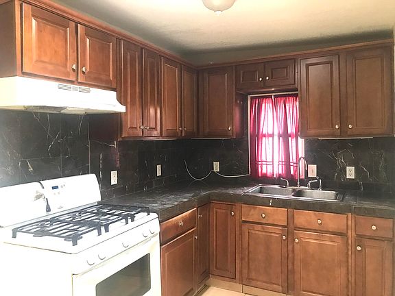 4th image of 648 Lafayette Dr