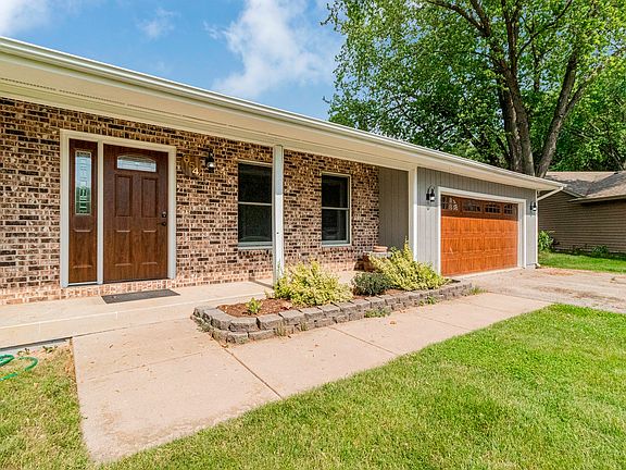 Welcoming front porch!