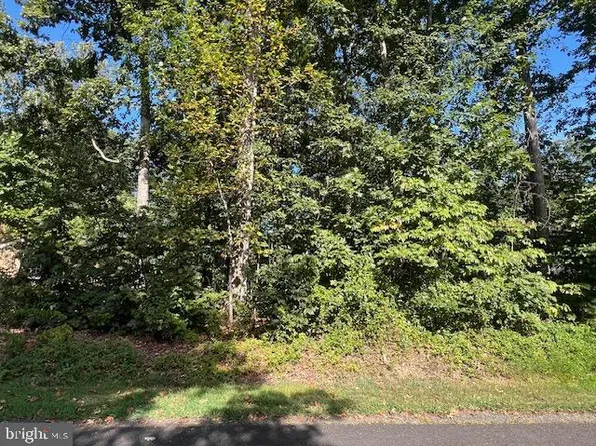 206 Saylers Creek Rd, Locust Grove, VA 22508