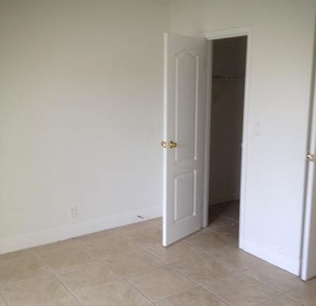 4th image of 5241 Geneva Way APT 204