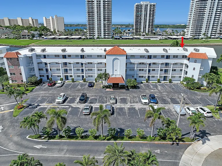 28 Yacht Club Dr — Photo 22