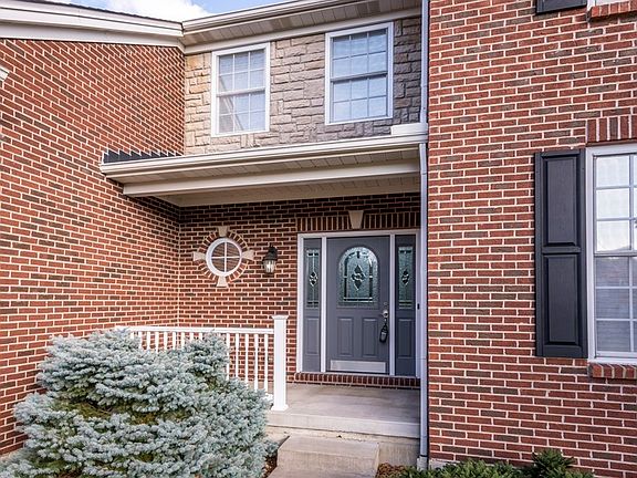 3rd image of 7922 Furrow Ct