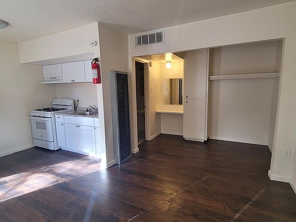 3rd image of 1104 Arizona St SE #15